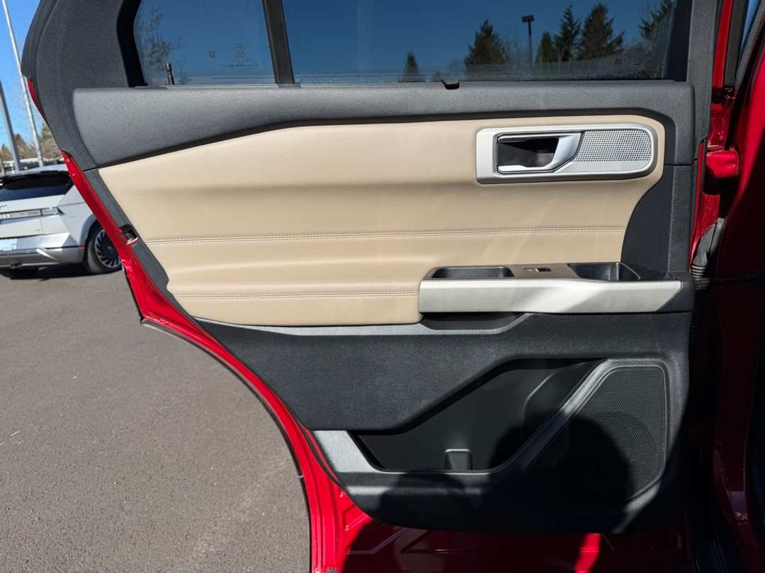 2022 Ford Explorer Limited - Image 30