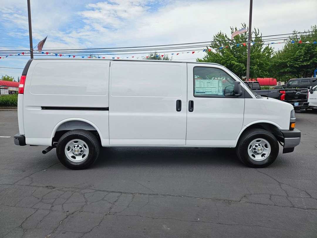 2025 Chevrolet Express 2500 Work - Image 7
