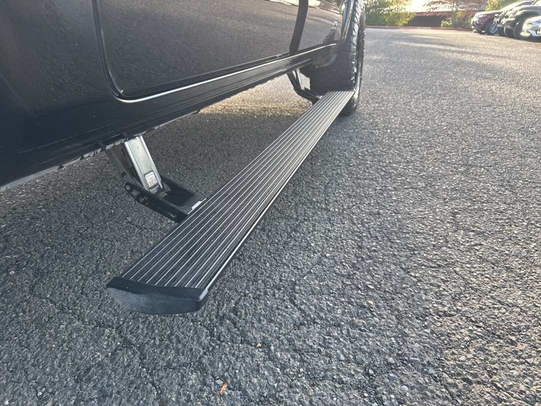 2022 Ram 1500 Laramie - Image 10