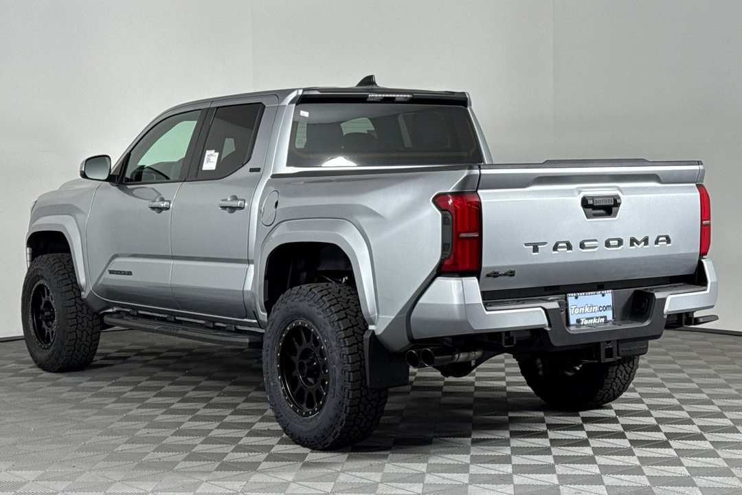 Toyota Tacoma - Image 6