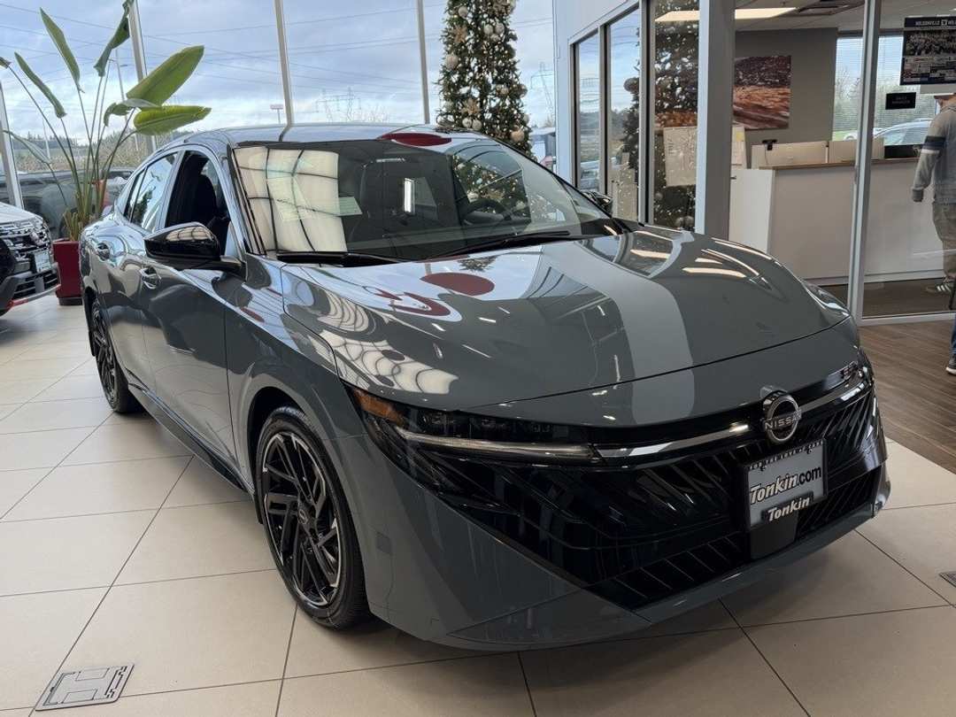 2026 Nissan Sentra SR - Image 2