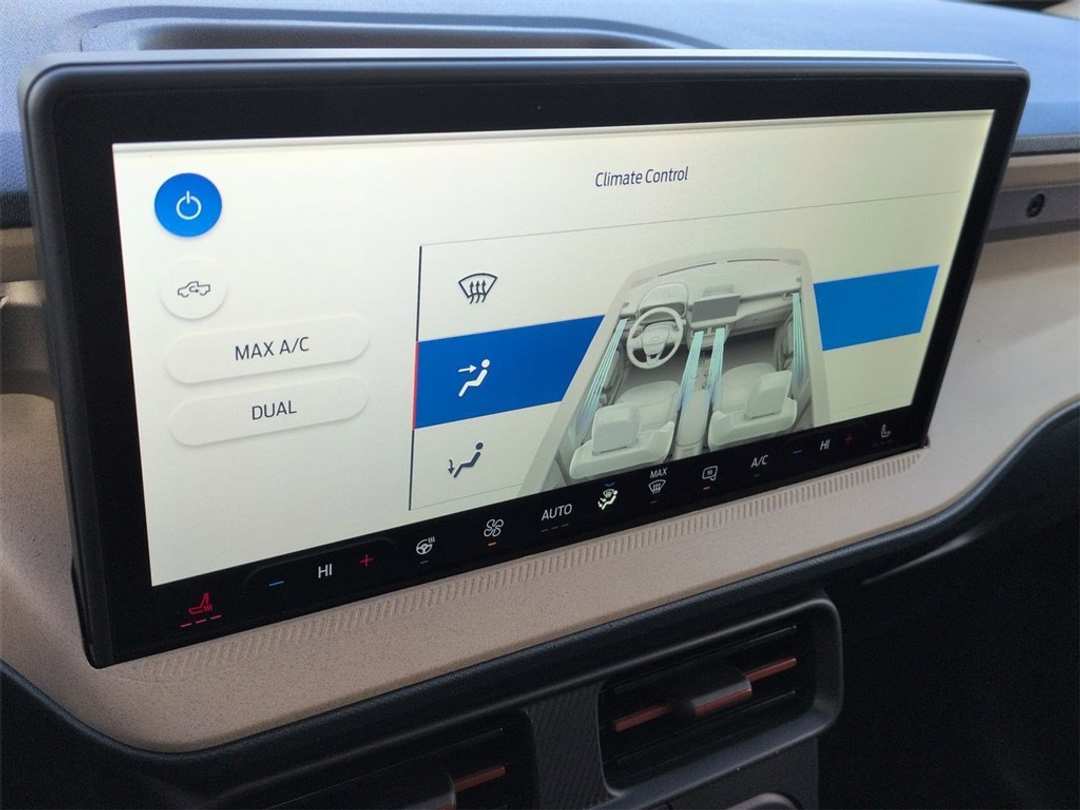 2026 Ford Maverick Lariat - Image 21