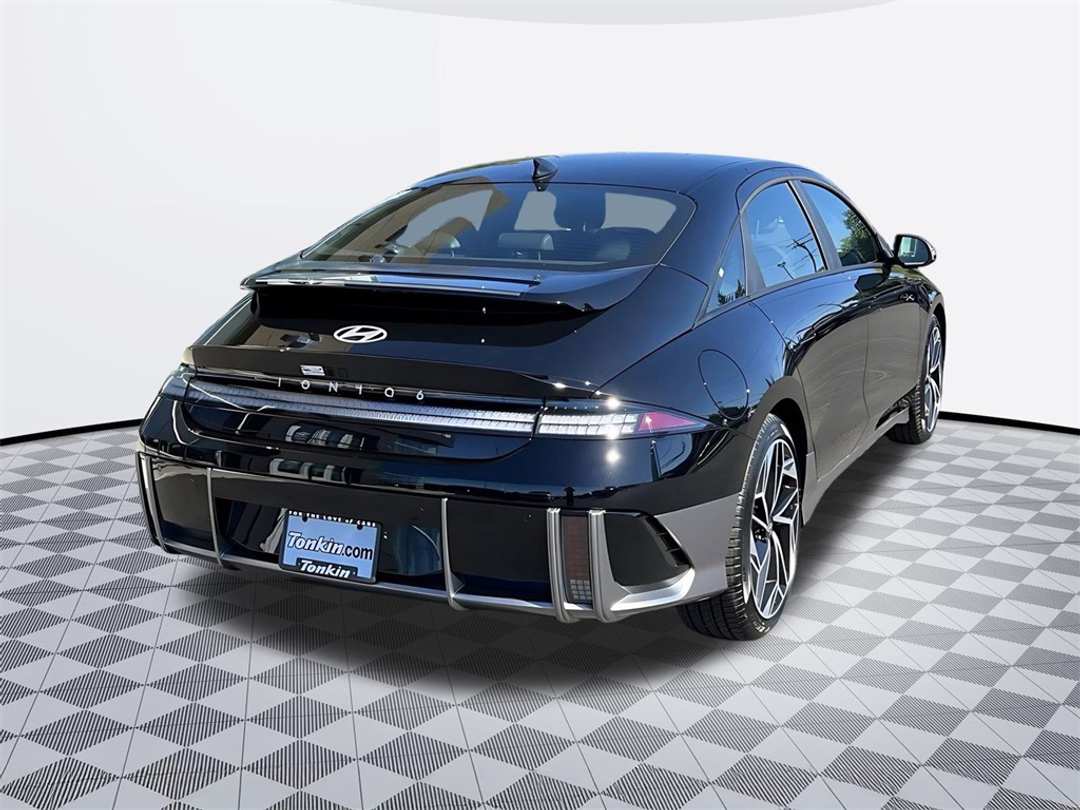 2025 Hyundai Ioniq 6 SEL - Image 6