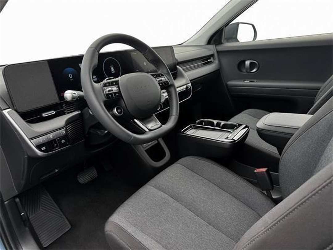 2025 Hyundai Ioniq 5 SE - Image 14