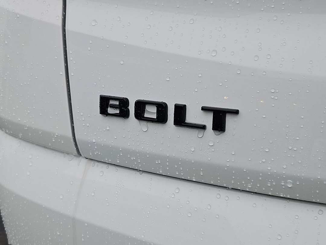 2027 Chevrolet Bolt Ev - Image 26