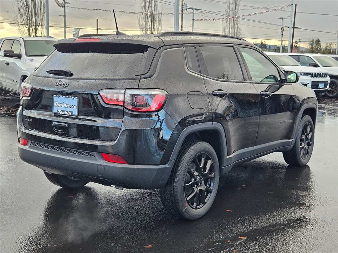 2026 Jeep Compass Latitude - Image 6