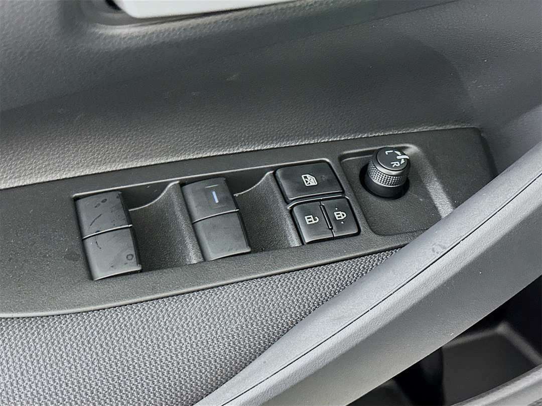 2026 Toyota Corolla SE - Image 18