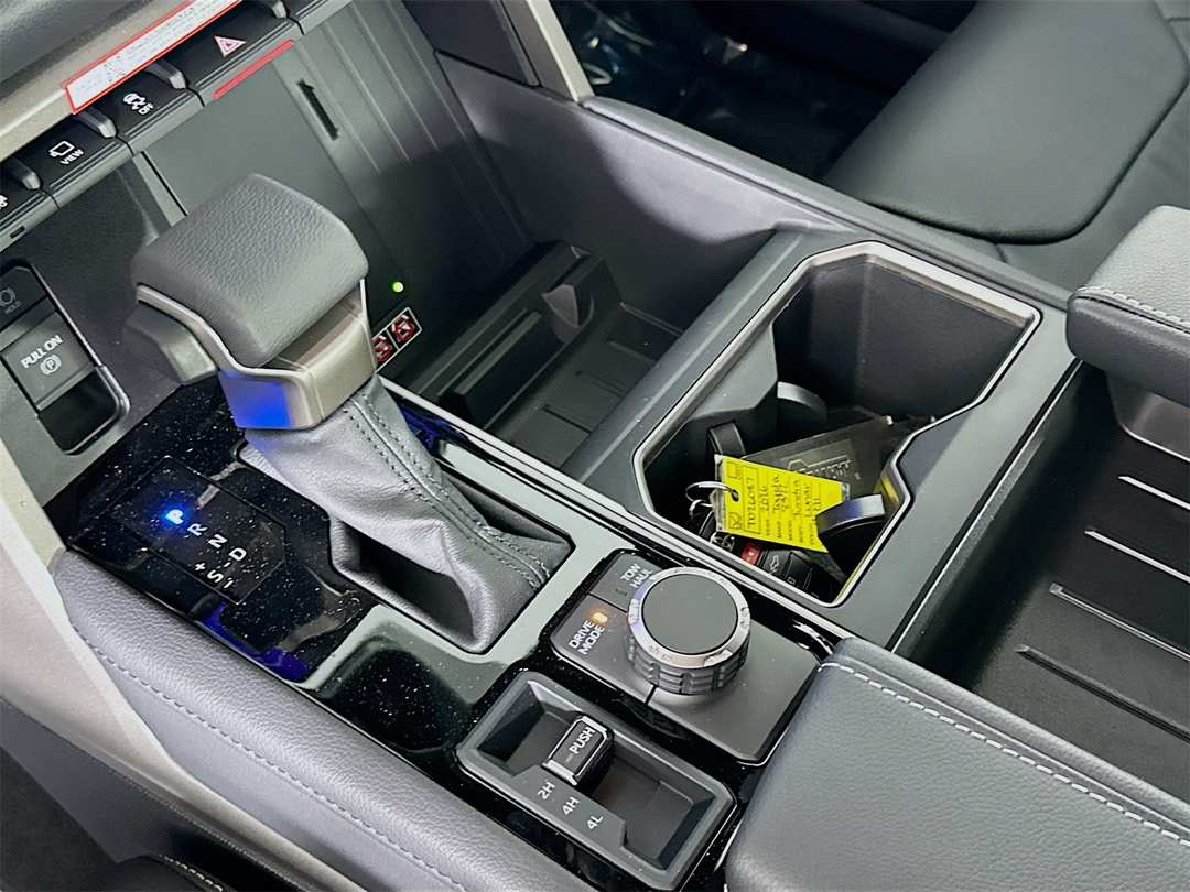 2026 Toyota Tundra Limited - Image 17