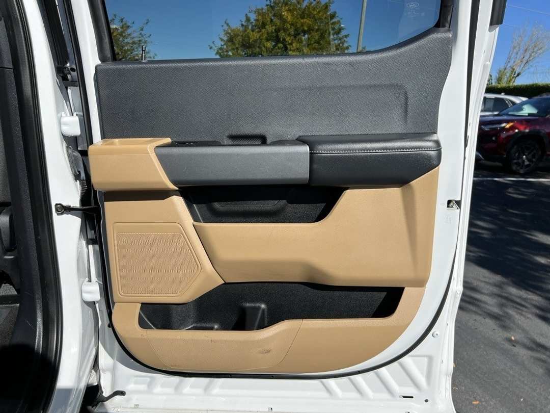 2023 Ford F-150 XLT - Image 26