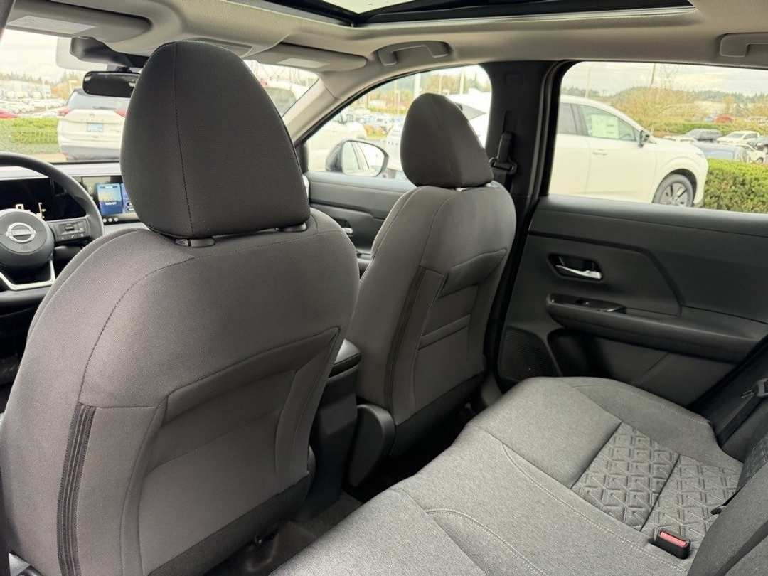 2026 Nissan Kicks SV - Image 31