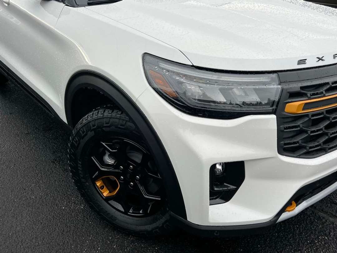 2026 Ford Explorer Tremor - Image 2