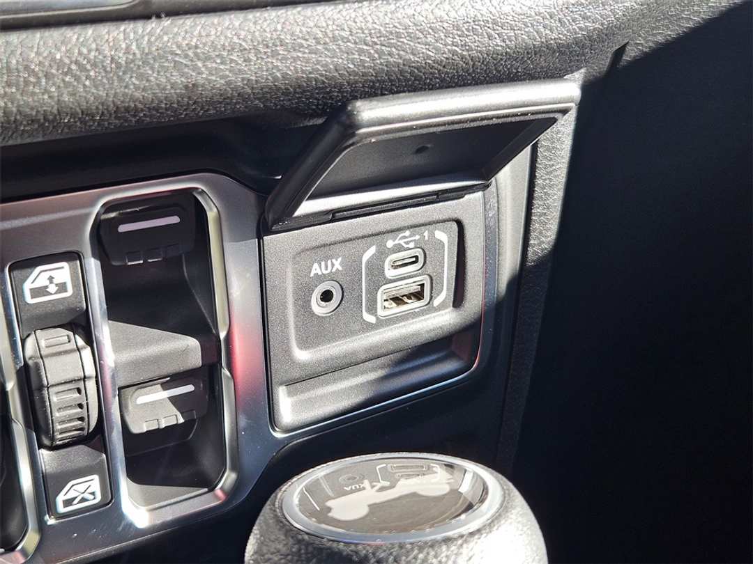 2026 Jeep Wrangler Sport - Image 25