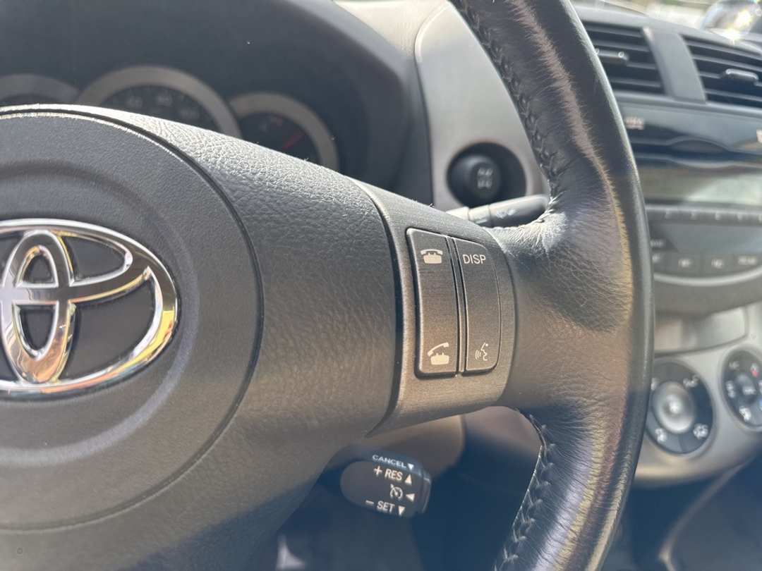 2009 Toyota Rav4 Limited - Image 33