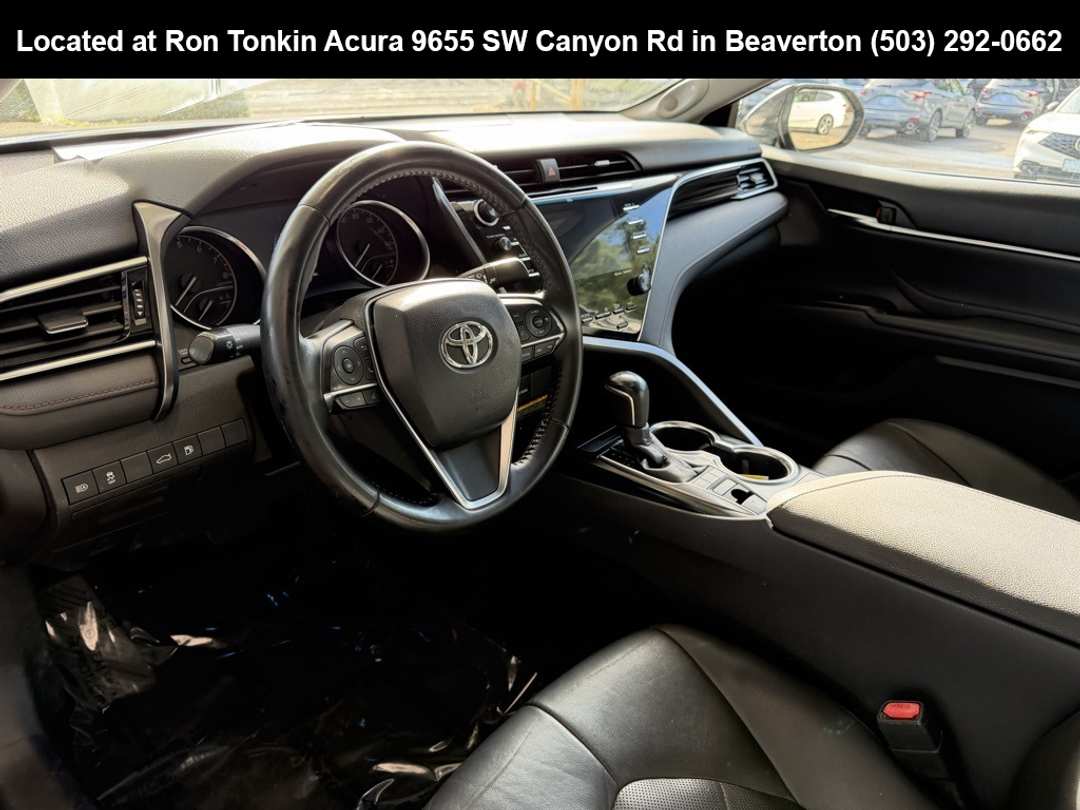 2018 Toyota Camry XLE - Image 15