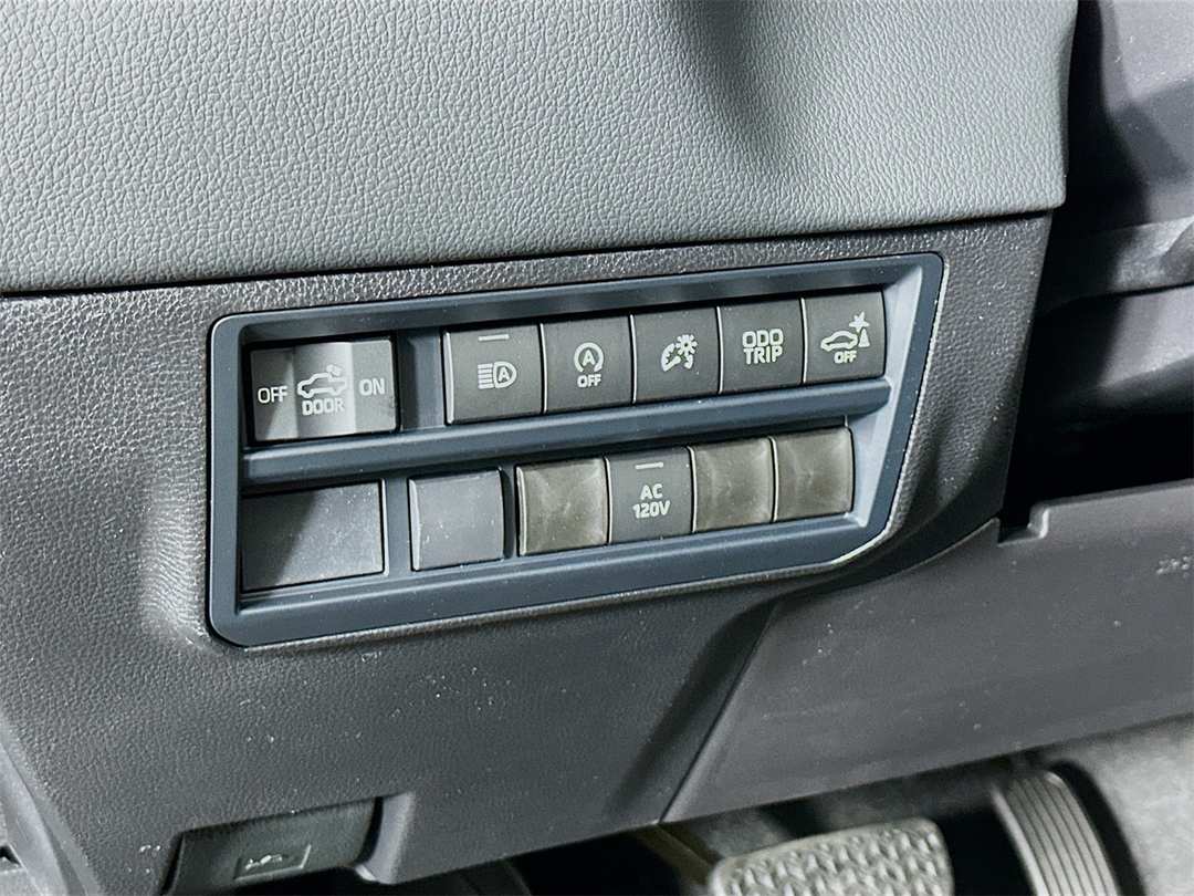 2026 Toyota Tundra Limited - Image 10