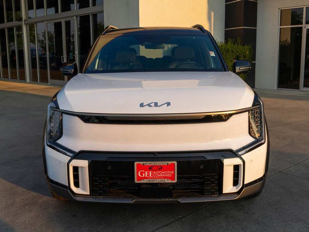 2026 Kia Ev9 GTLine - Image 2