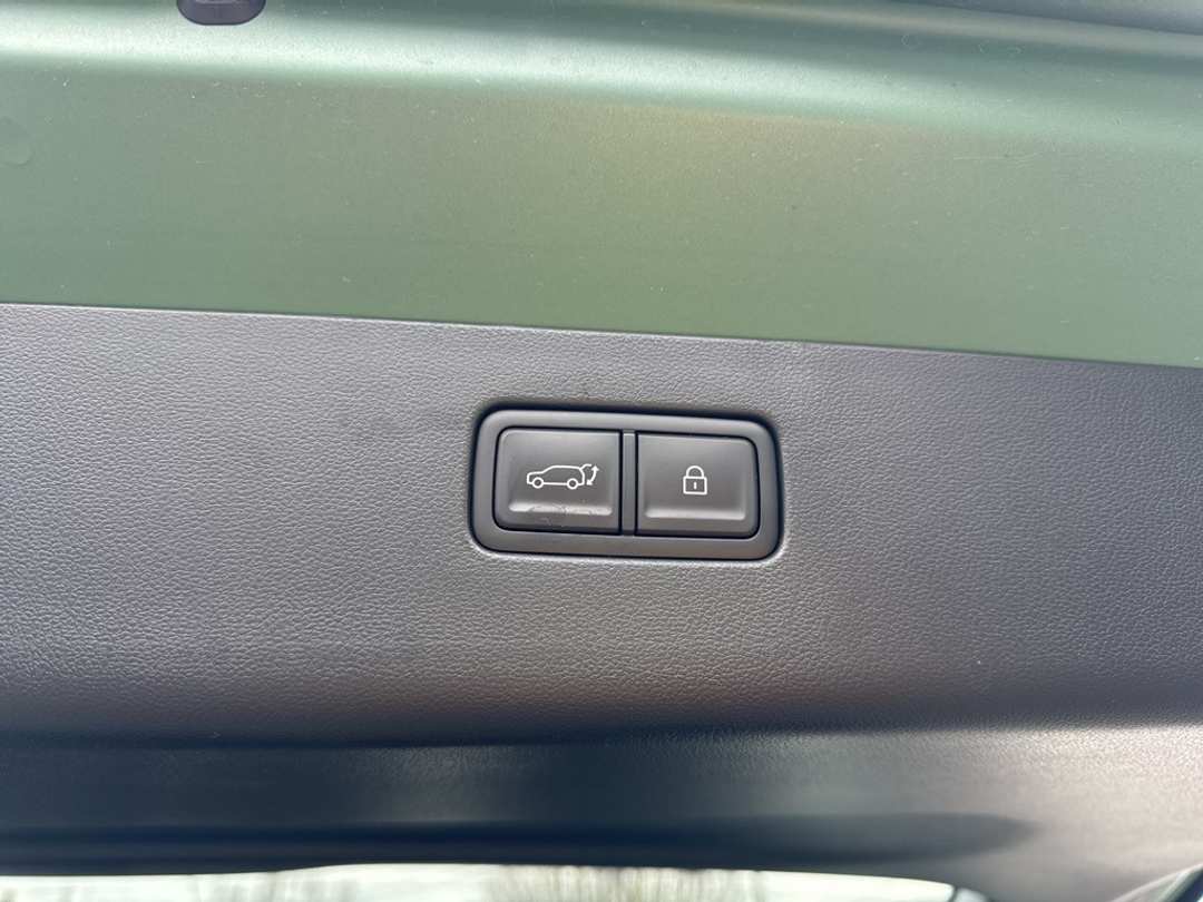 2026 Hyundai Ioniq 9 Performance Calligraphy - Image 15