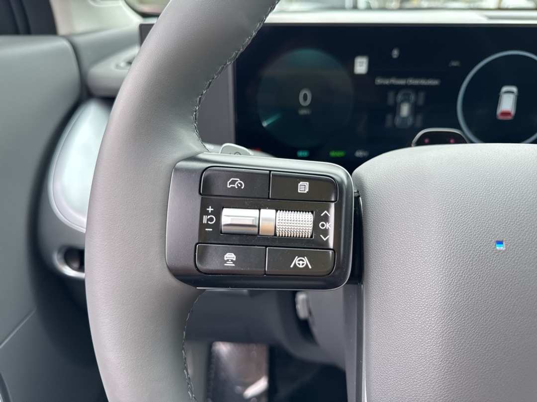 2026 Hyundai Ioniq 9 Performance Limited - Image 36