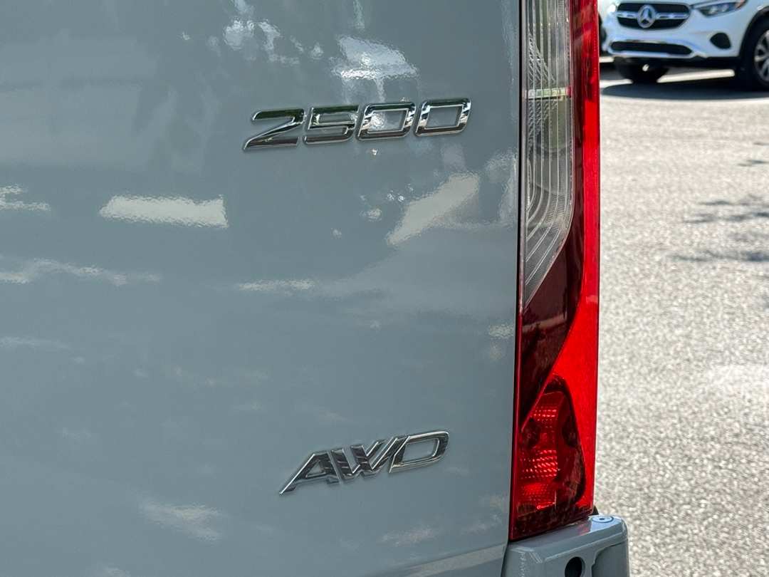 2025 Mercedes-Benz Sprinter 2500 Cargo 144 WB - Image 7
