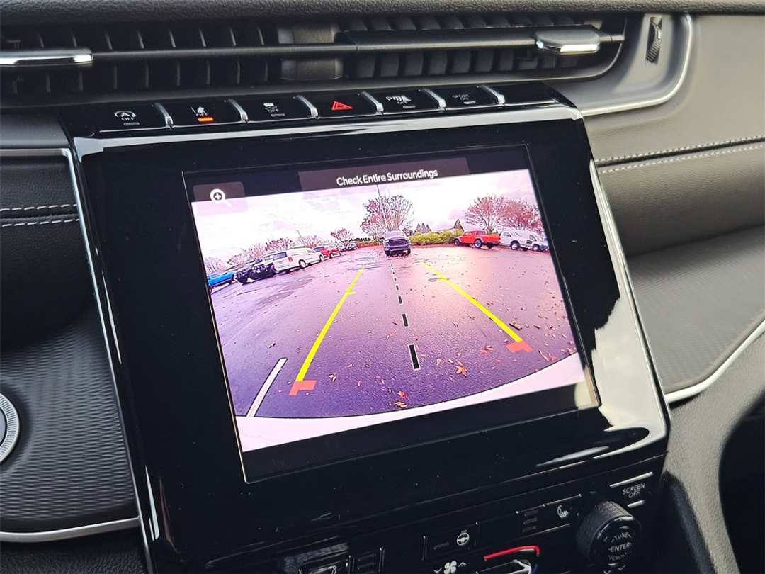 2025 Jeep Grand Cherokee Altitude X - Image 21