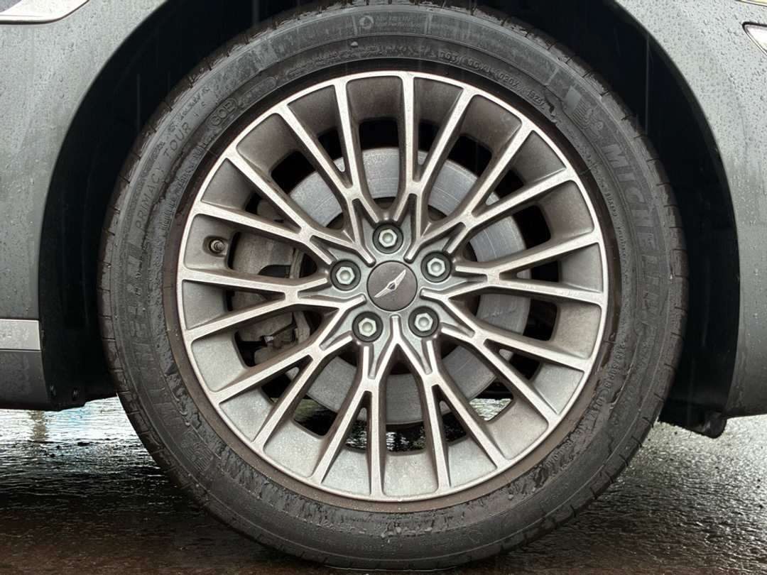 2023 Genesis G80 2.5T - Image 9