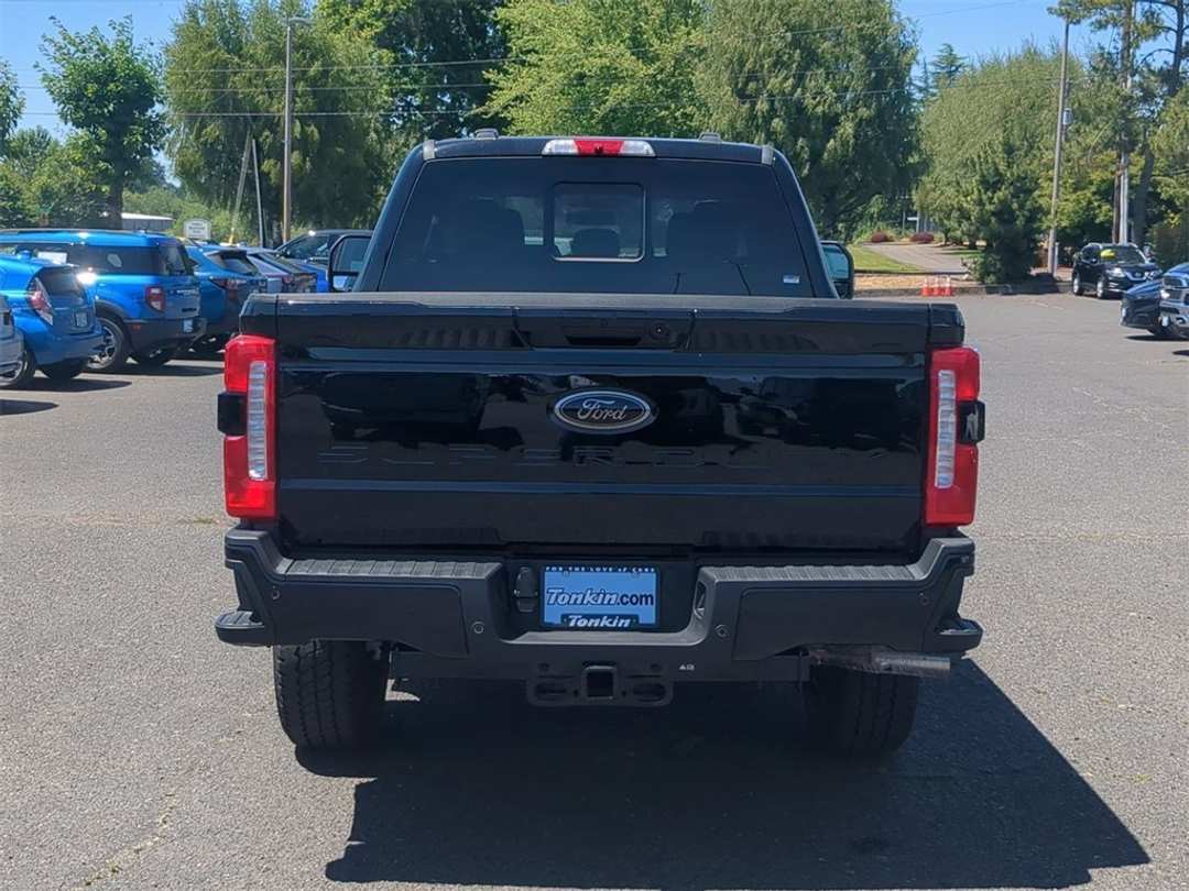 2025 Ford F-350Sd XLT - Image 4