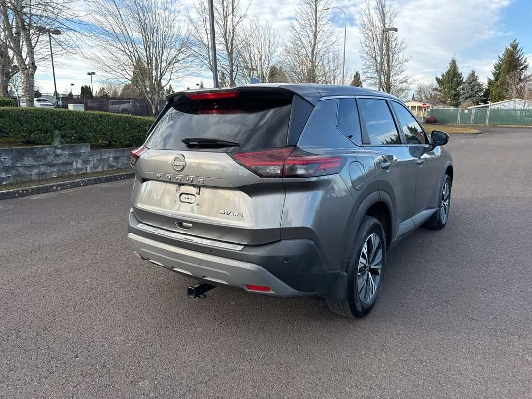 2022 Nissan Rogue SV - Image 7