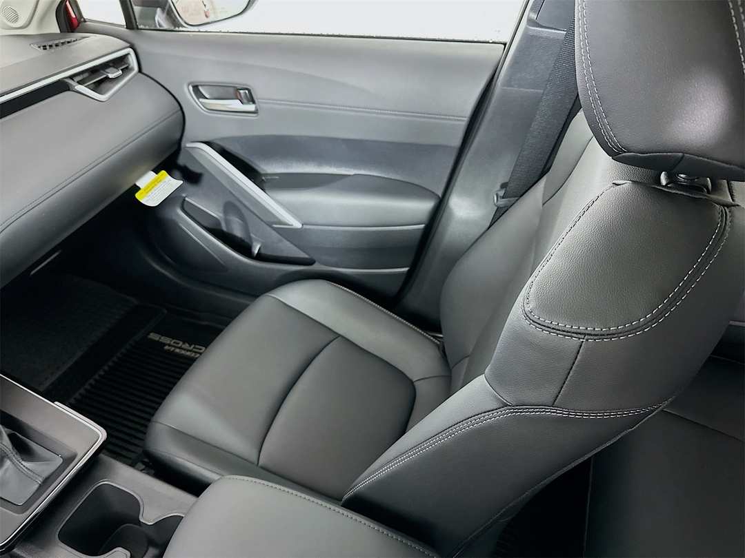 2026 Toyota Corolla Cross XLE - Image 25