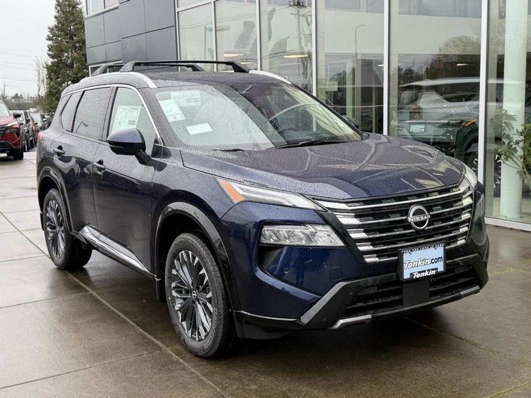 2026 Nissan Rogue Platinum - Image 2