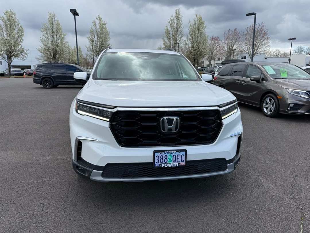 2025 Honda Pilot Elite - Image 2