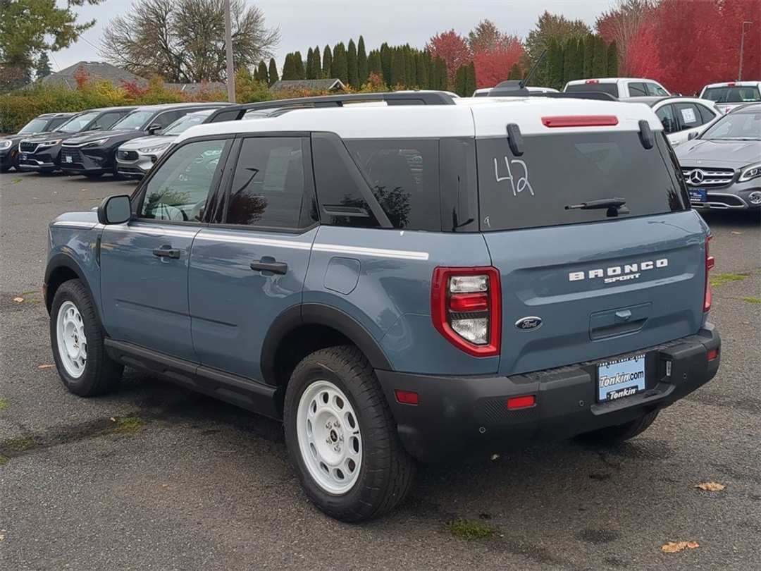 2025 Ford Bronco Sport Heritage - Image 3