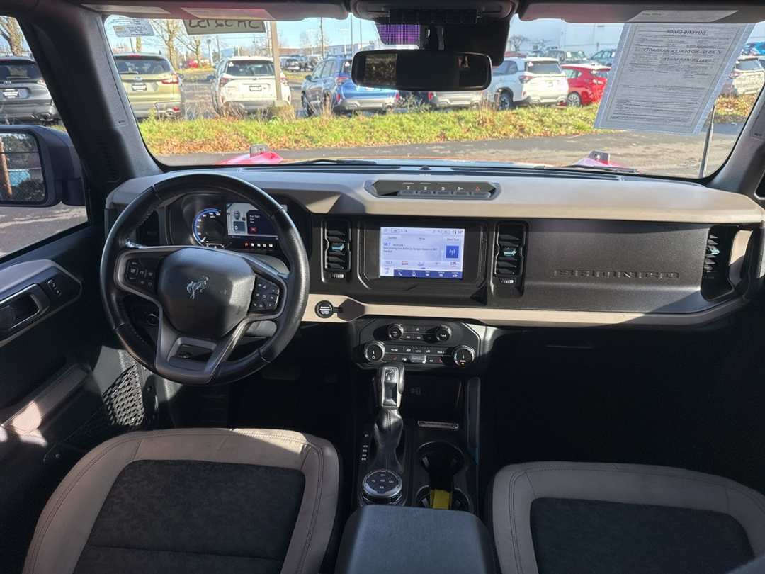 2022 Ford Bronco Wildtrak - Image 25