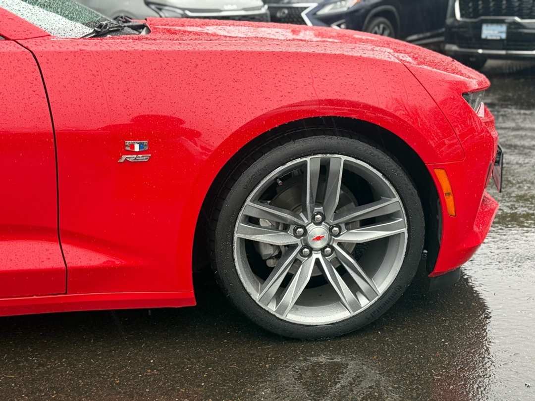 2017 Chevrolet Camaro 1LT - Image 11