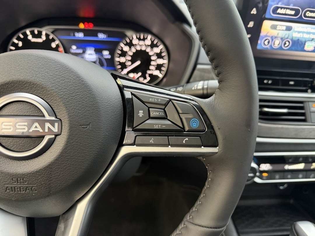 2025 Nissan Altima 2.5 SL - Image 17