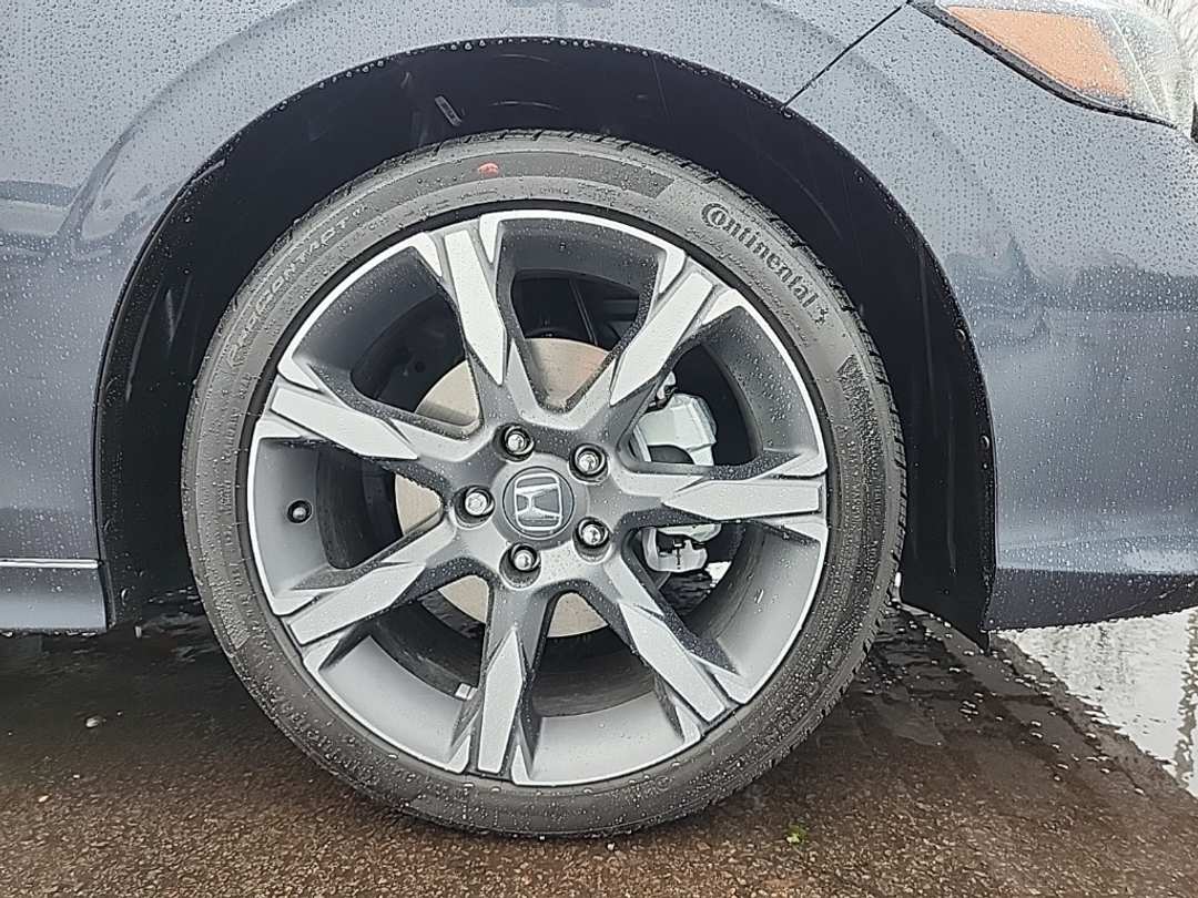 2026 Honda Civic Sport Touring - Image 28