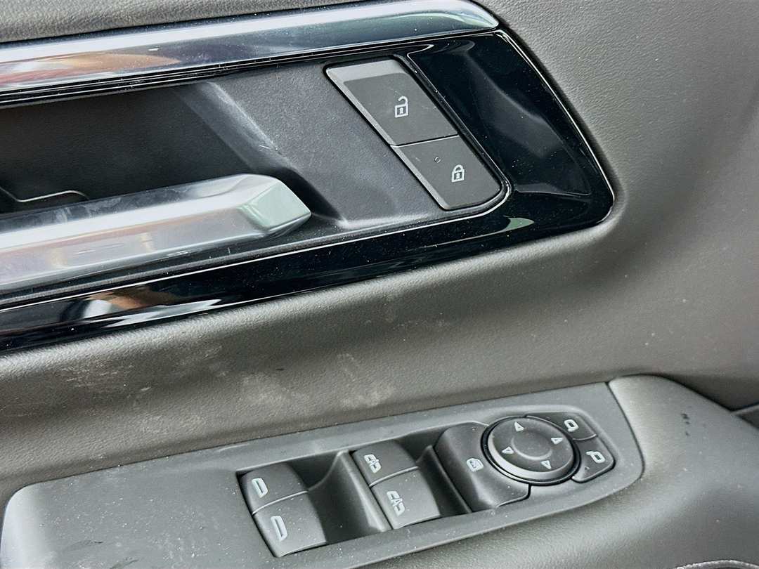 2026 Chevrolet Suburban LS - Image 18