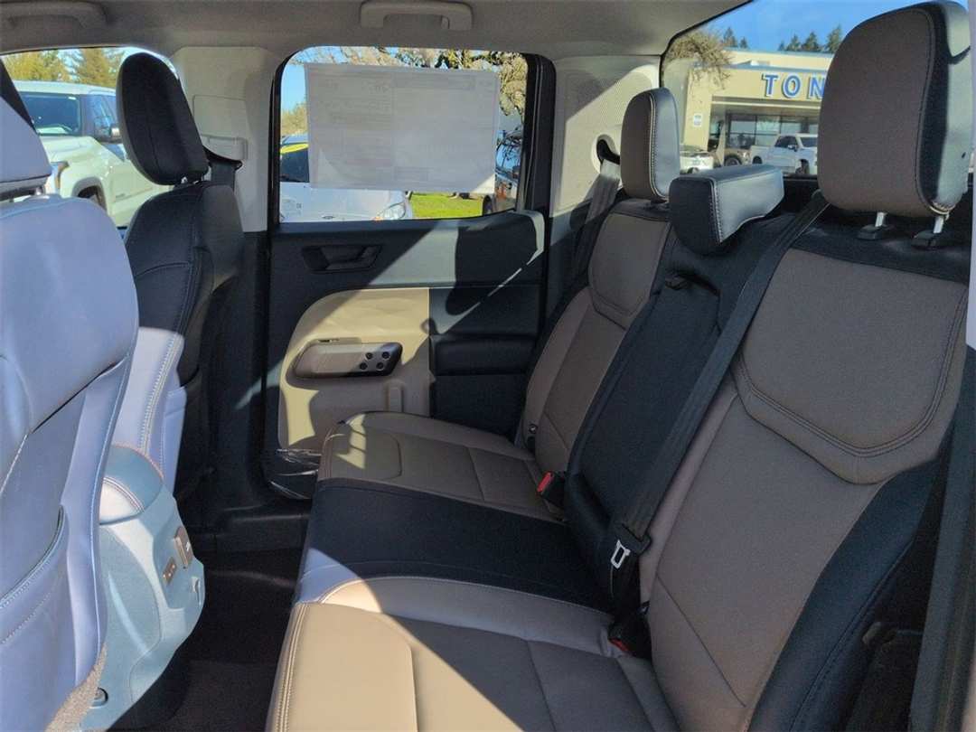 2026 Ford Maverick Lariat - Image 24