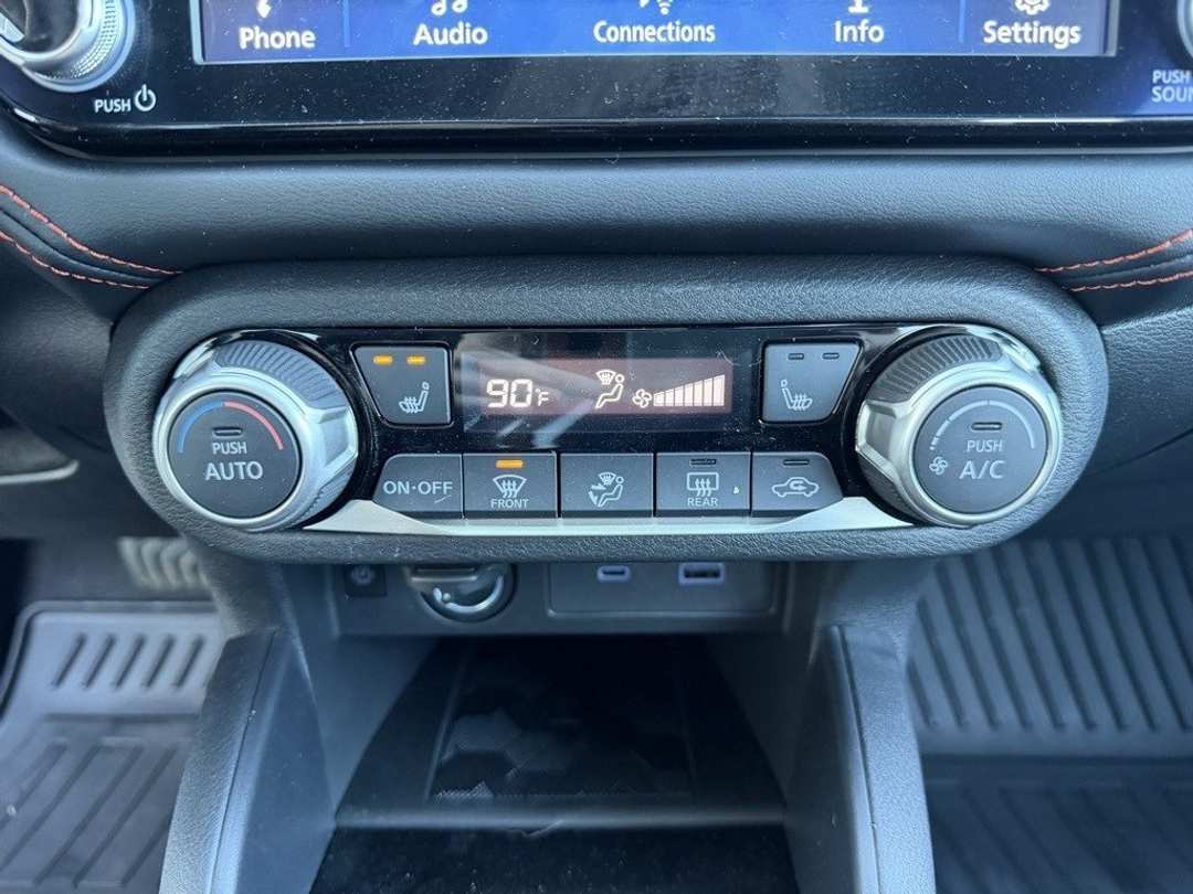 2025 Nissan Versa 1.6 SR - Image 22