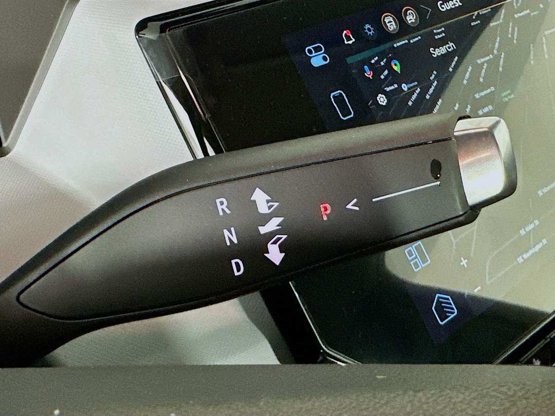 2027 Chevrolet Bolt Ev LT - Image 17