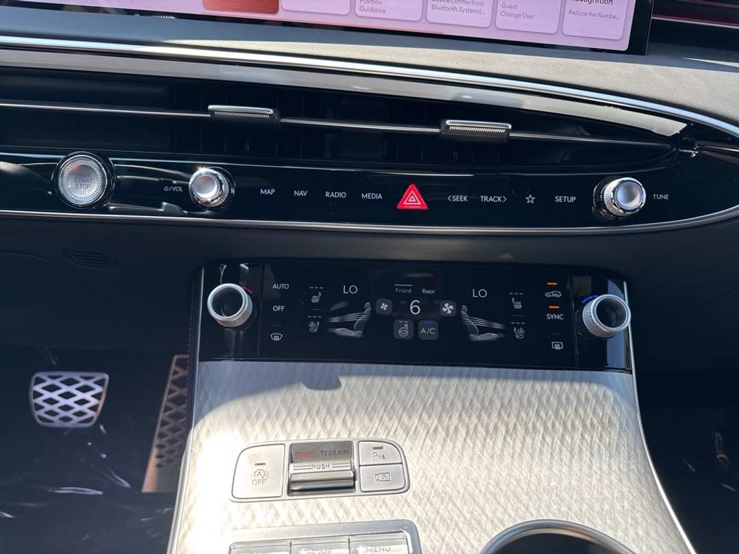 2026 Genesis Gv70 2.5T Sport Prestige - Image 25