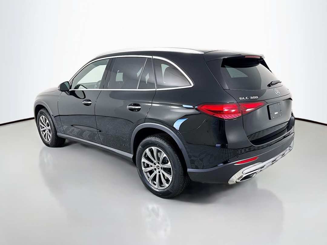 2026 Mercedes-Benz GLC GLC 300 - Image 3