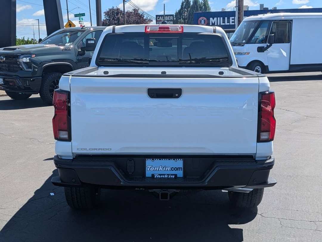 2025 Chevrolet Colorado Z71 - Image 5