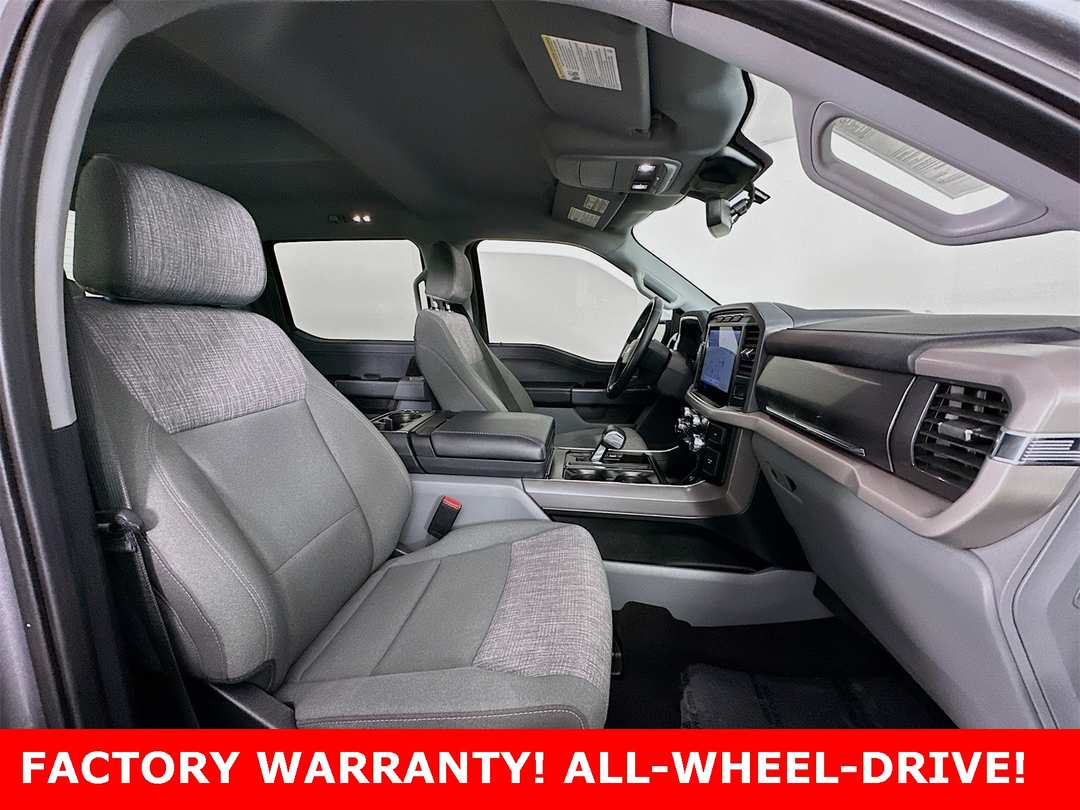 2023 Ford F-150 Lightning XLT - Image 24