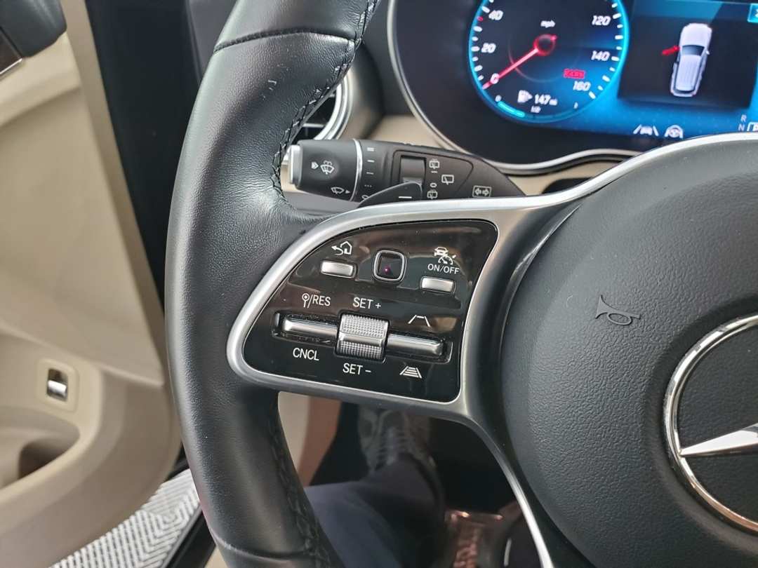 2021 Mercedes-Benz GLC GLC 300 - Image 27