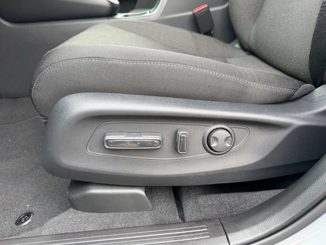 2026 Honda CR-V EX - Image 13