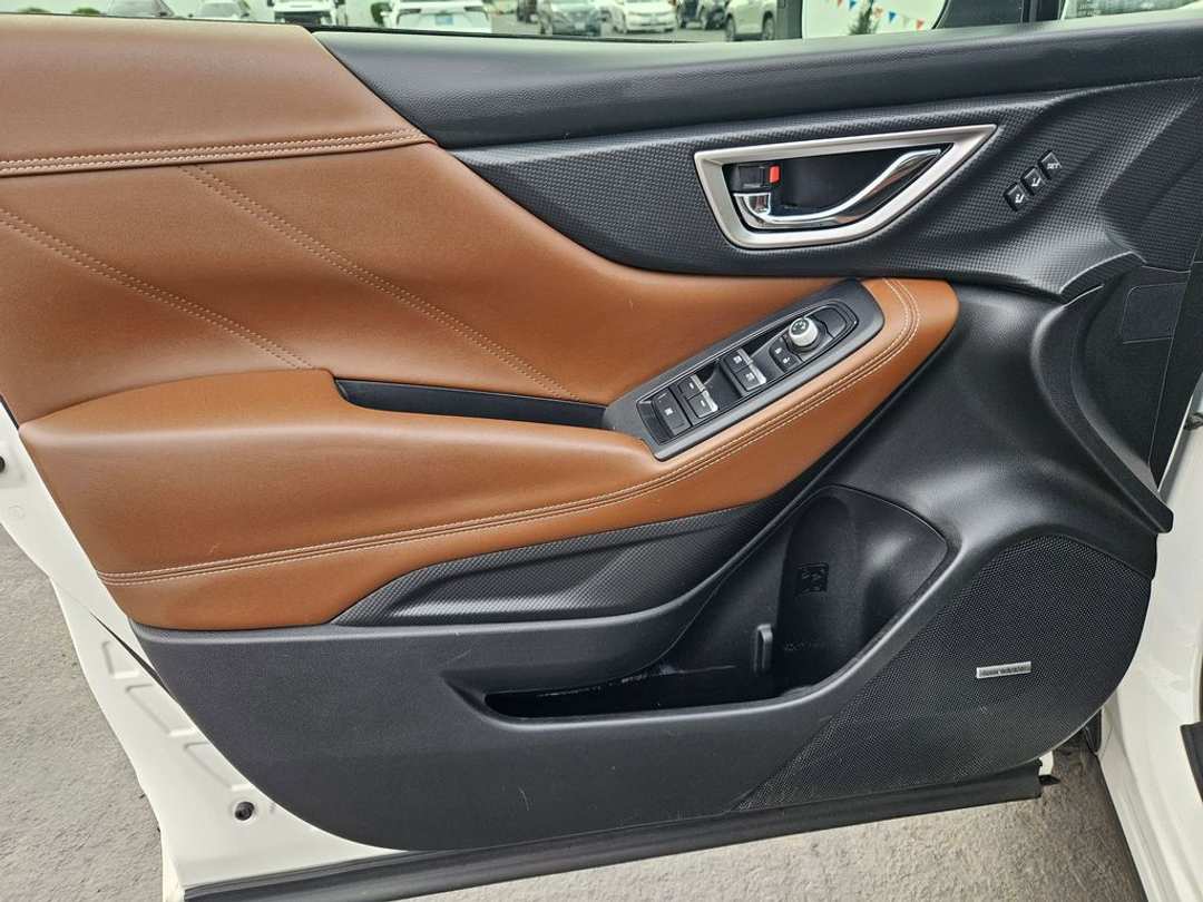 2021 Subaru Forester Touring - Image 10