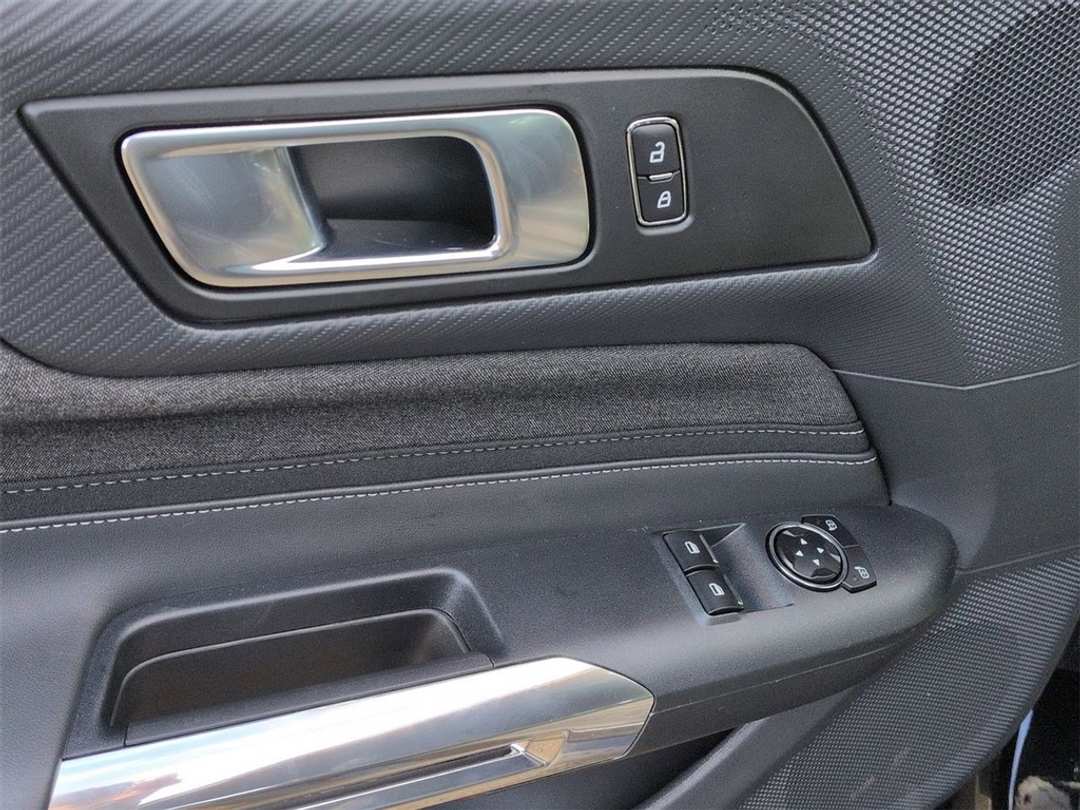 2026 Ford Mustang GT - Image 10