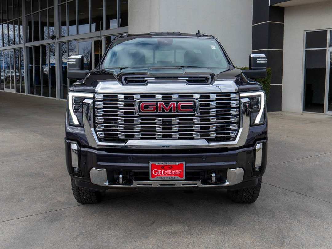 2024 GMC Sierra 2500Hd Denali - Image 2