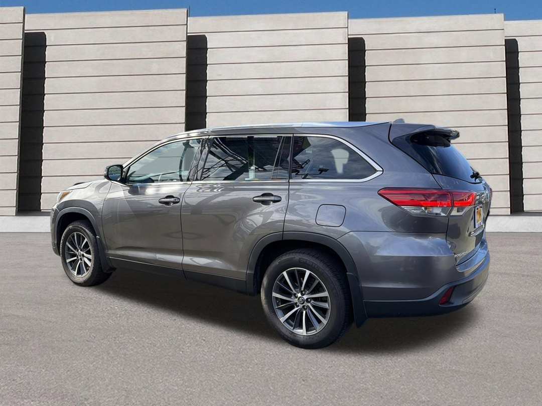 2019 Toyota Highlander - Image 3