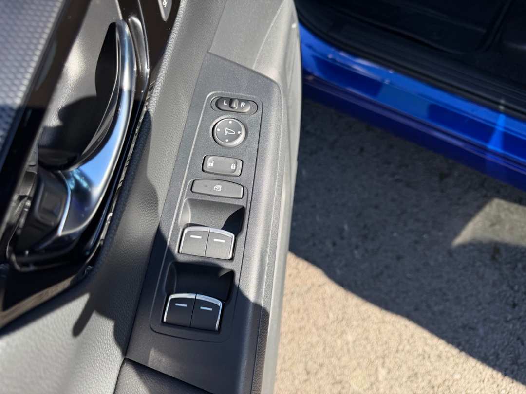 2025 Honda CR-V Sport Touring - Image 14